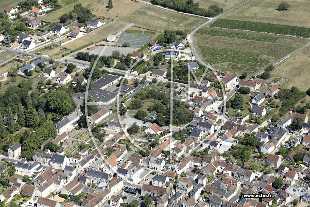 Photo arienne de Saint-Martin-le-Beau (Centre)