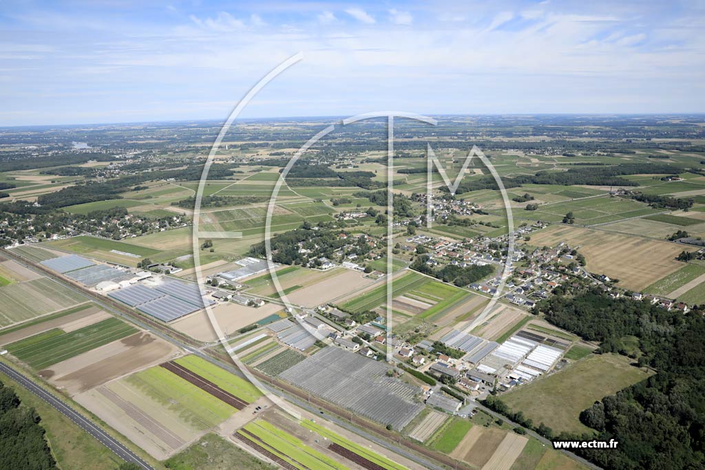Photo arienne de Saint-Martin-le-Beau (le Gros Buisson)