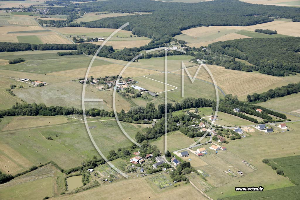 Photo arienne de Vallires-les-Grandes (Bon Courage - la Giberie)