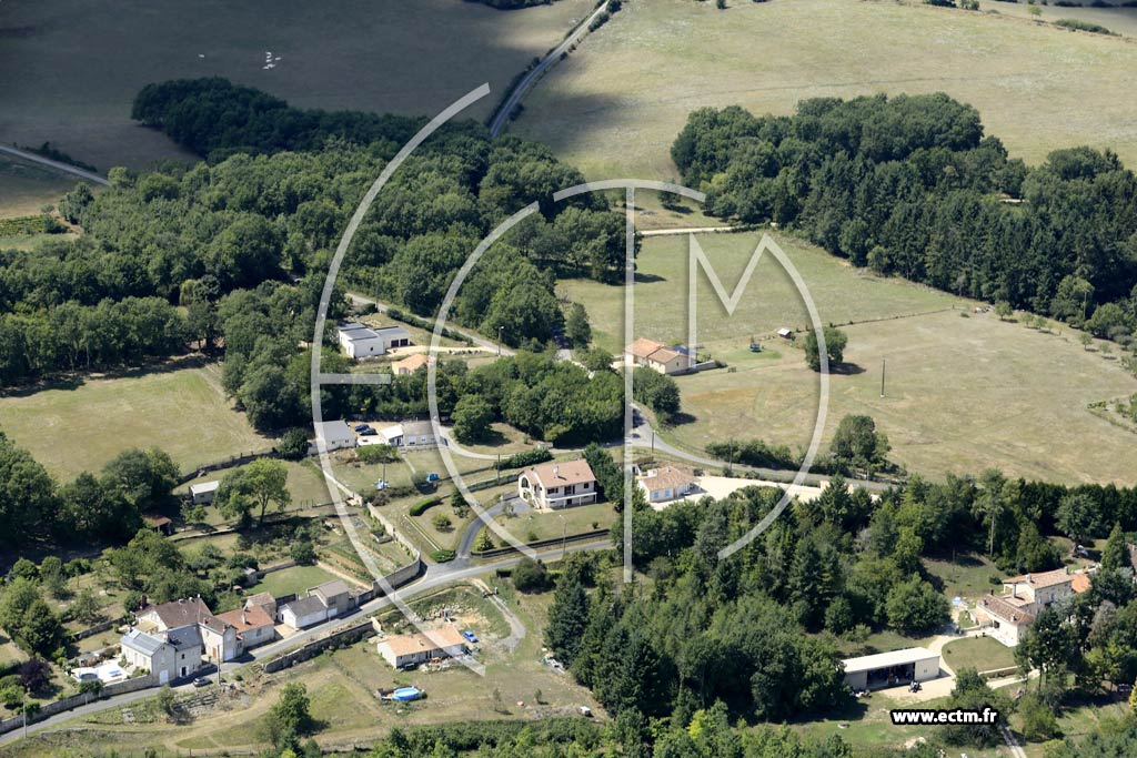 Photo arienne de Valdivienne (le Courtioux)
