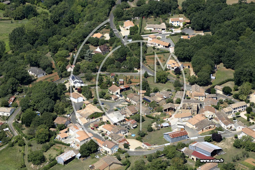 Photo arienne de Marigny-Chemereau (la Roche)