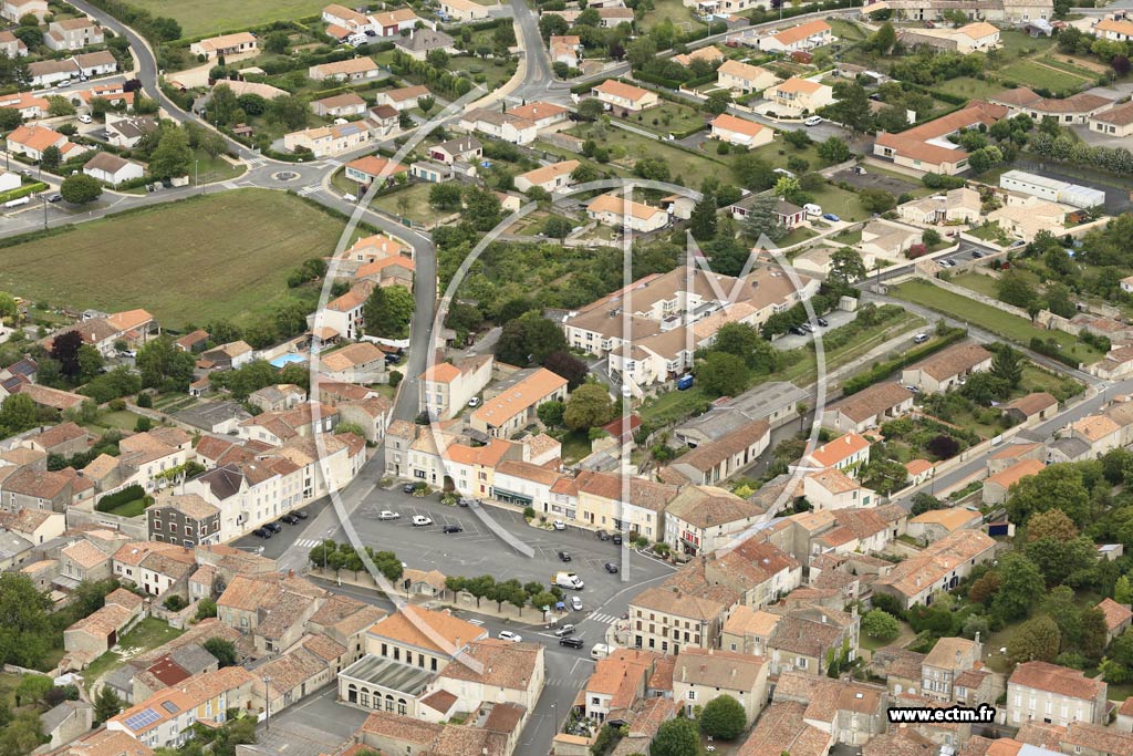 Photo arienne de Beauvoir-sur-Niort (Centre)