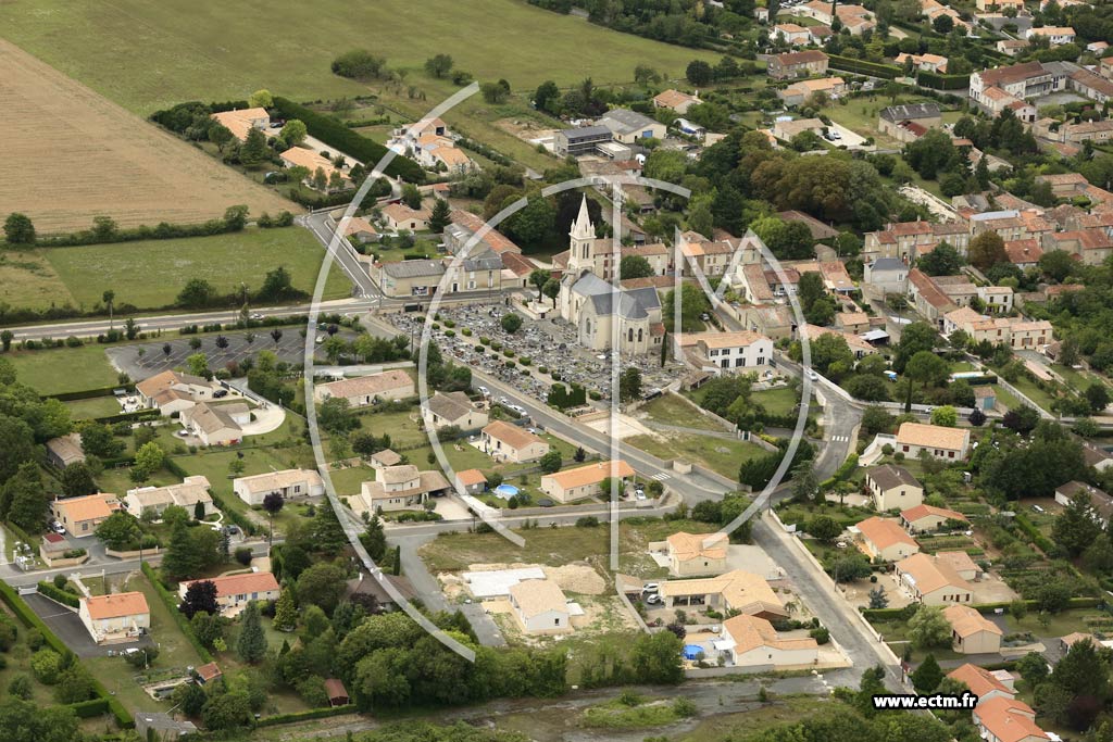 Photo arienne de Beauvoir-sur-Niort (Centre)