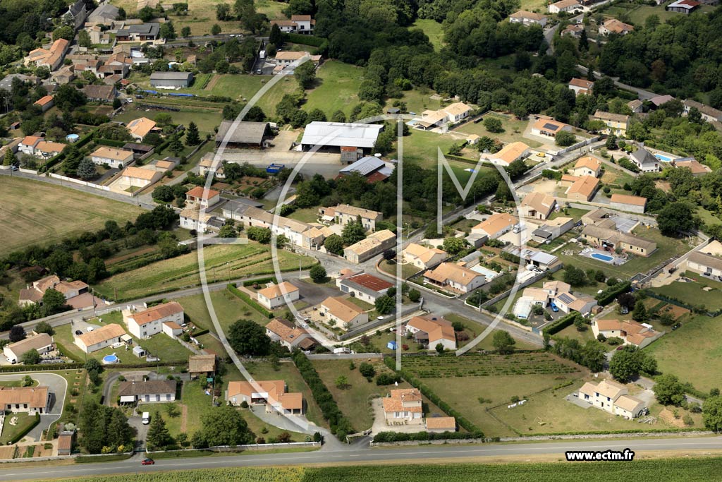 Photo arienne de chir (la Fontaine Braye)