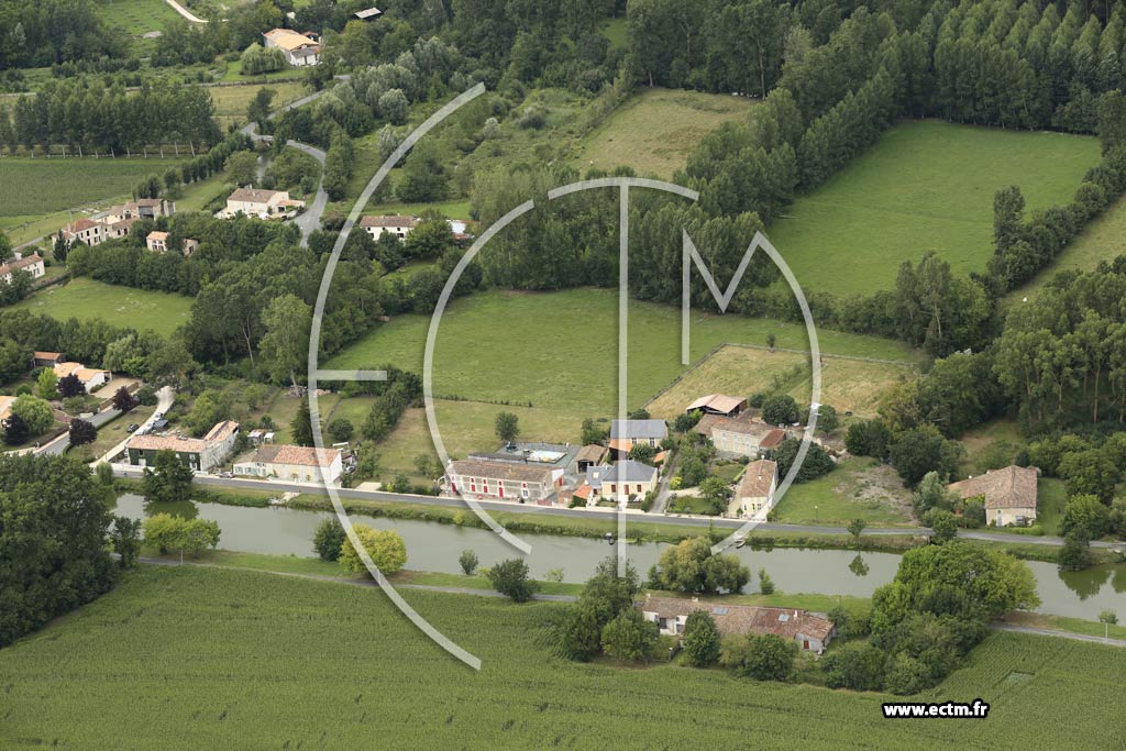 Photo arienne de Le Mazeau (le Coin de Chambrun)