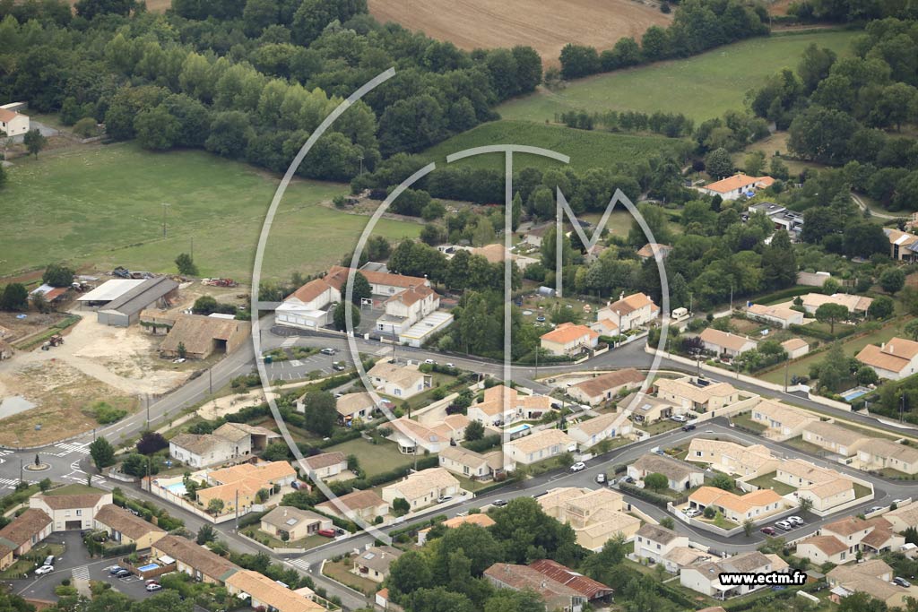 Photo arienne de Niort (le Chteau Chardon)