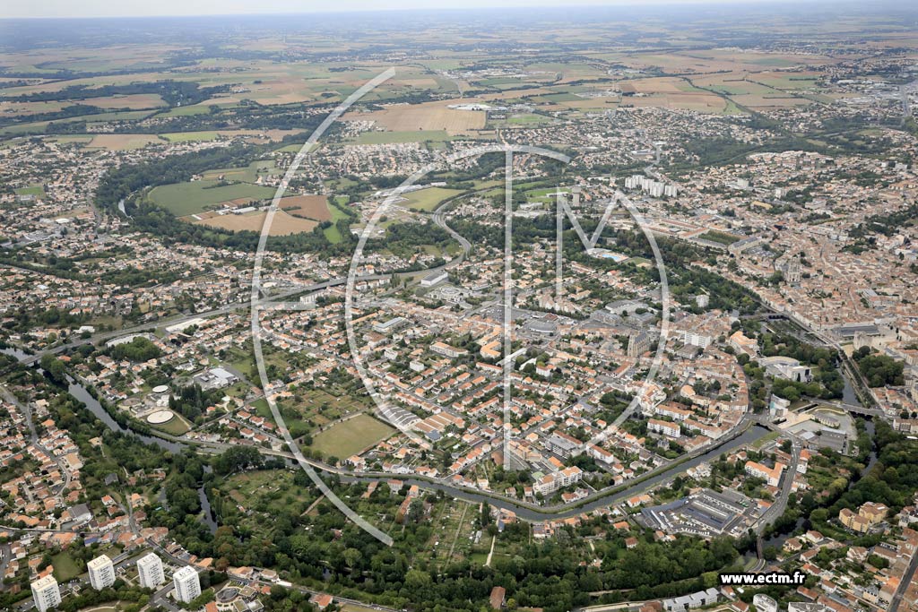 Photo arienne de Niort (Ouest - la Tour Chabot Gavacherie)