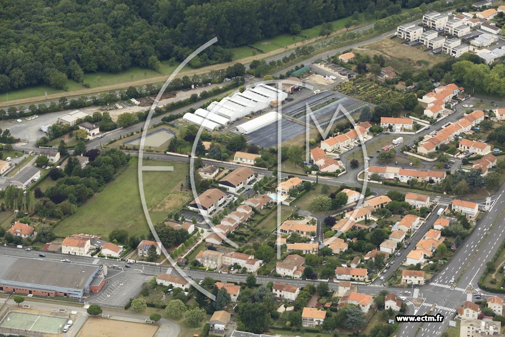 Photo arienne de Niort (Ouest - la Tour Chabot Gavacherie)