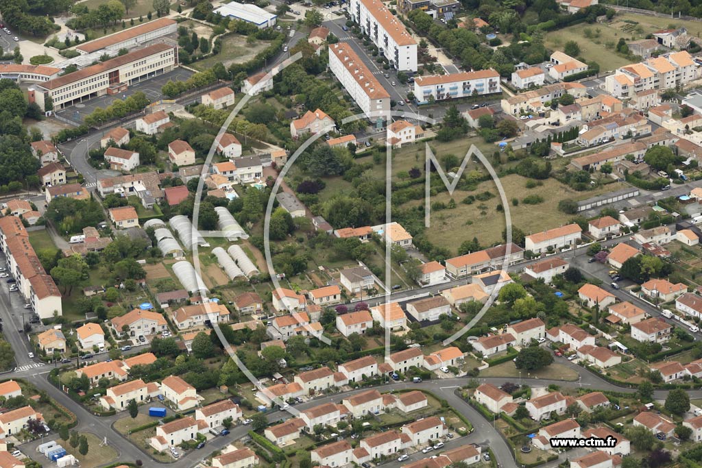 Photo arienne de Niort (Ouest - la Tour Chabot Gavacherie)