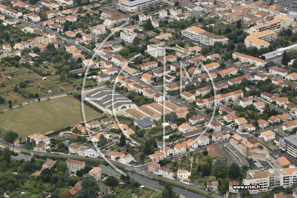 Photo arienne de Niort (Ouest - la Tour Chabot Gavacherie)