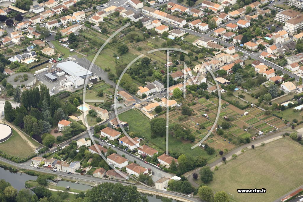 Photo arienne de Niort (Ouest - la Tour Chabot Gavacherie)