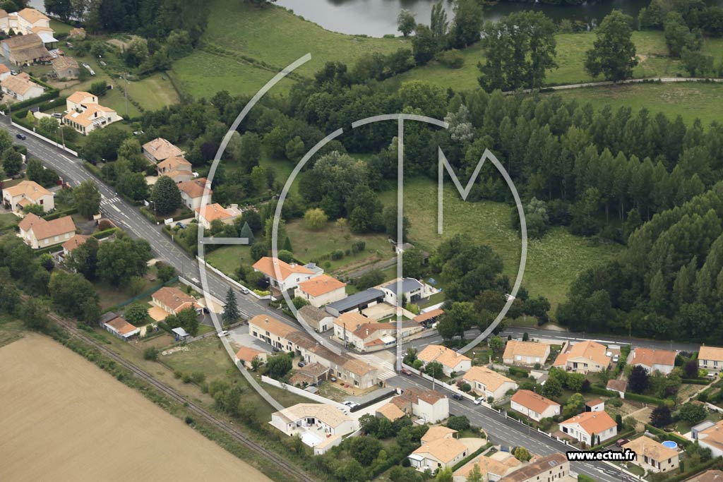 Photo arienne de Niort (Ouest - Saint-Liguaire)