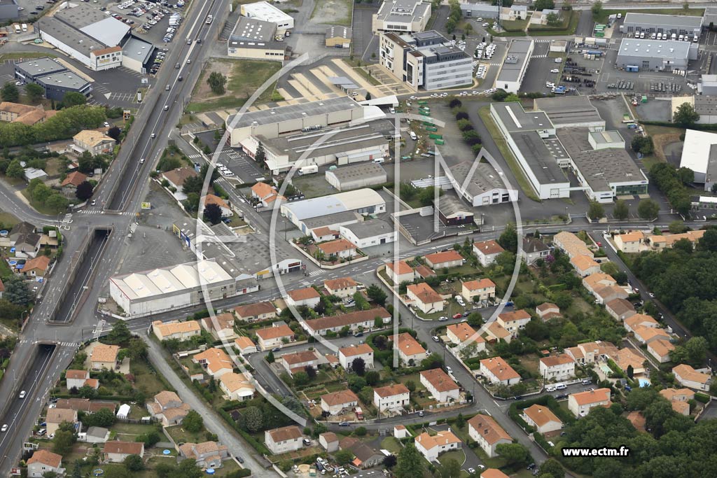 Photo arienne de Niort (Souch)