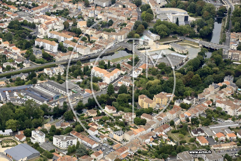 Photo arienne de Niort (Sud-Ouest - le Clou Bouchet)