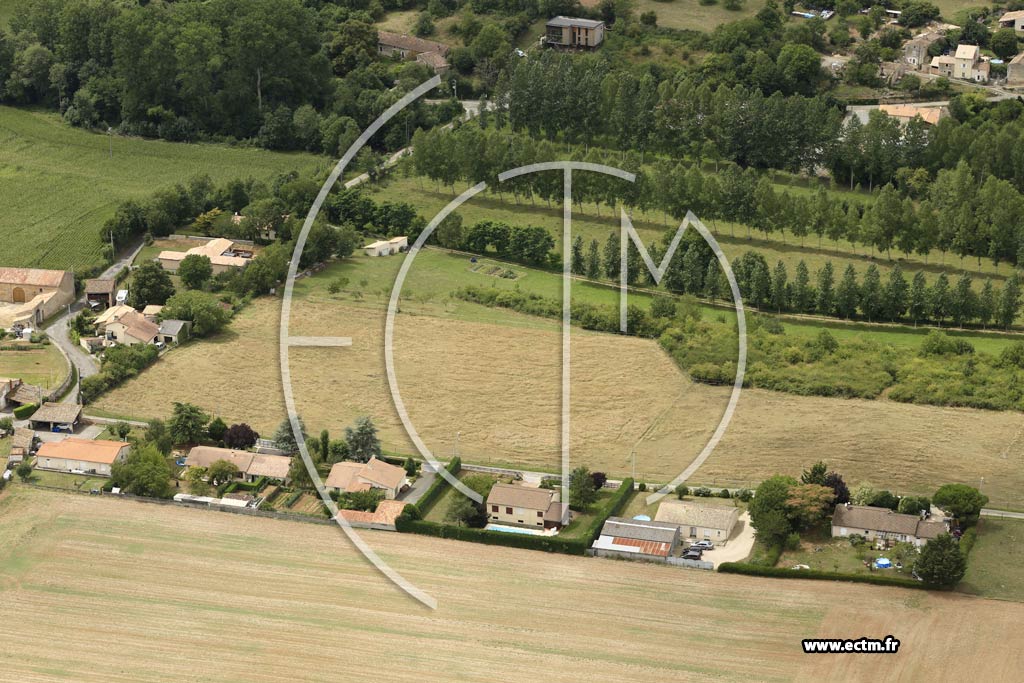 Photo arienne de Sainte-Ouenne (les Optoleries)
