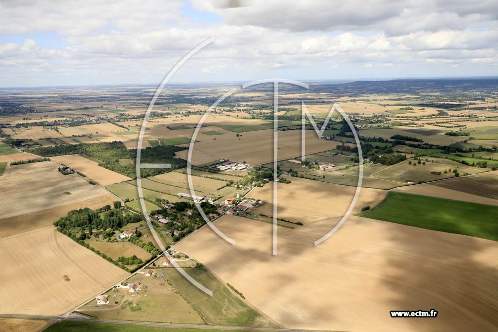 Photo arienne de Aubry-en-Exmes (les Noyers)