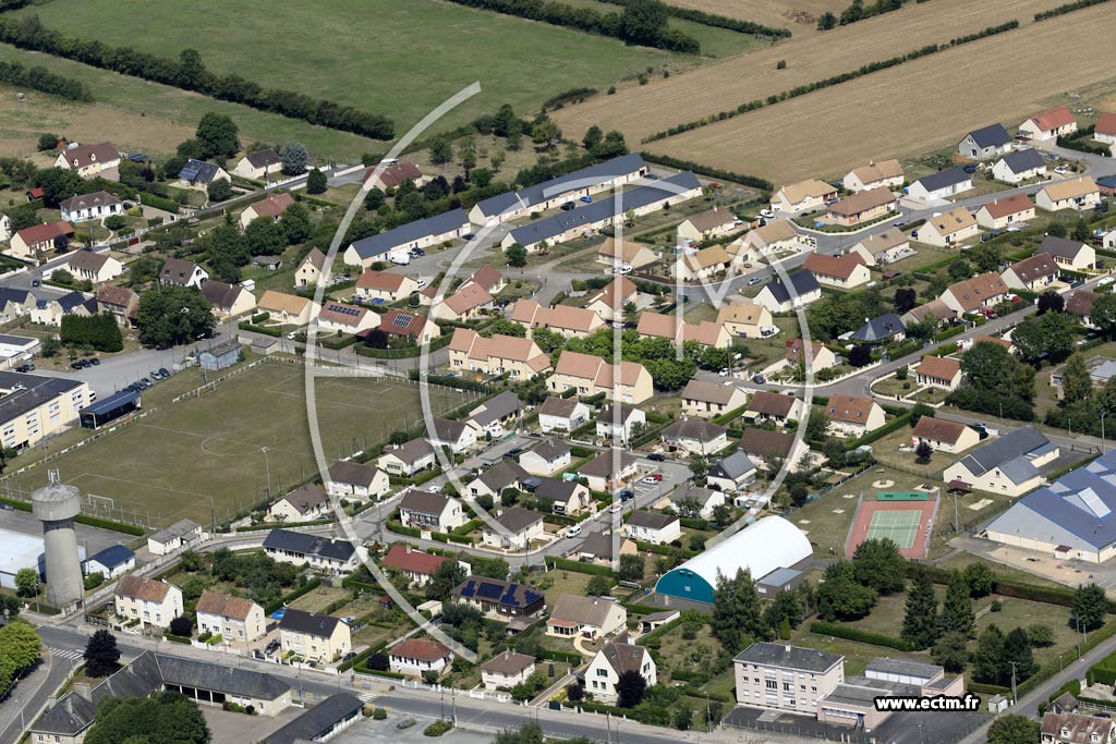 Photo arienne de couch-les-Valles (couch)