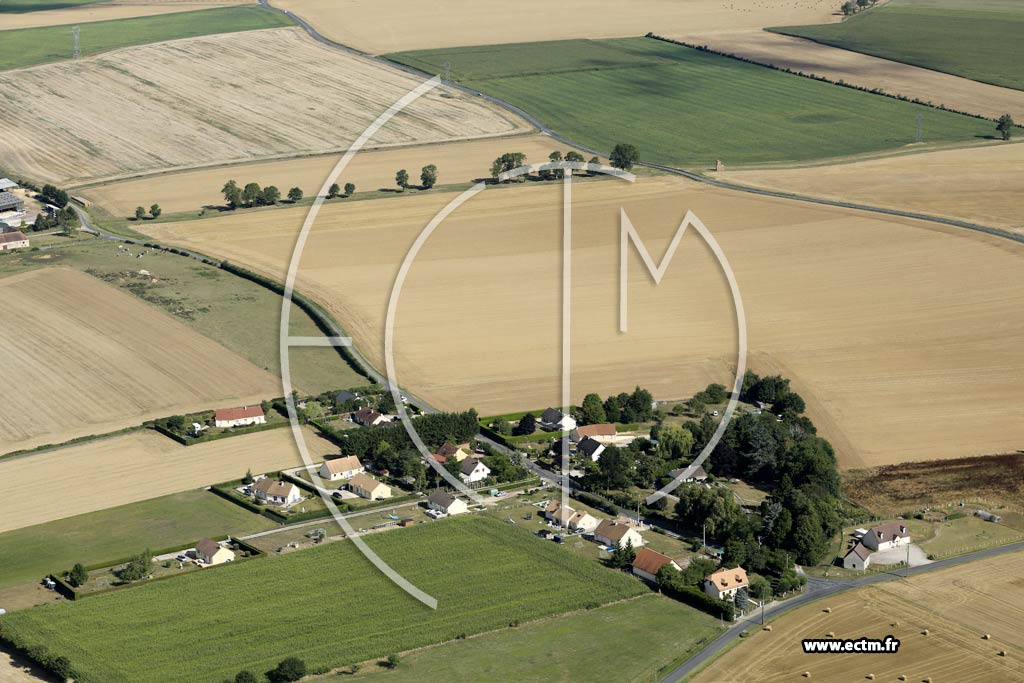 Photo arienne de Saint-Christophe-le-Jajolet (la Croix Jeanne)