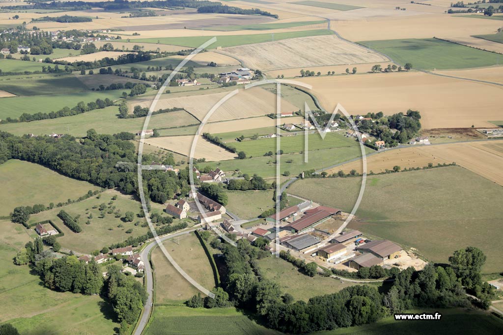 Photo arienne de Saint-Christophe-le-Jajolet (les Friches)