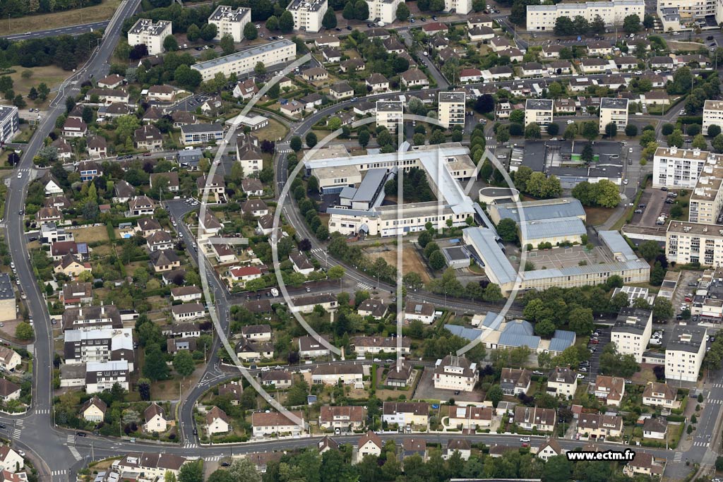 Photo arienne de Caen (le Calvaire Saint-Pierre)