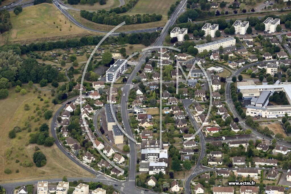 Photo arienne de Caen (le Calvaire Saint-Pierre)