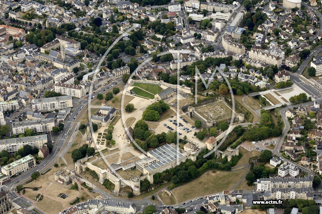 Photo arienne de Caen (le Chteau de Caen)
