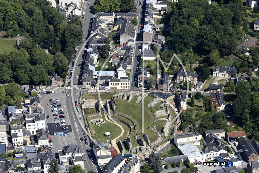 Photo arienne de Lillebonne (Ttre Romain)