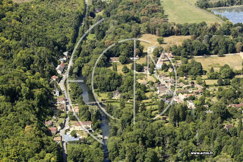 Photo arienne de Breuilpont (Lorey)