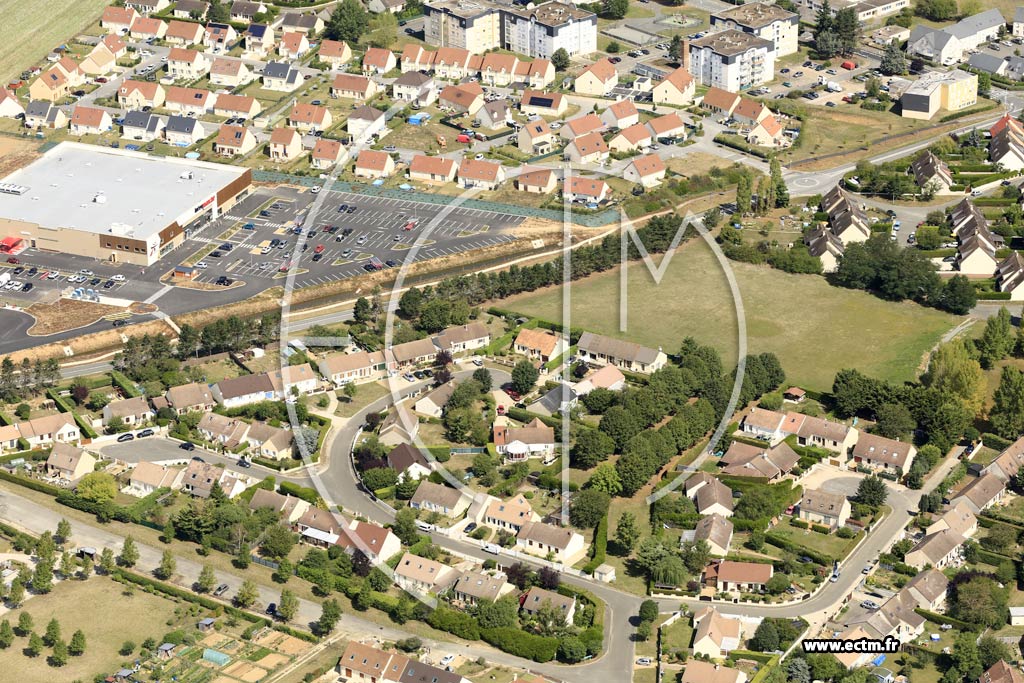 Photo arienne de Nogent-le-Roi (les Hauts de Nogent)
