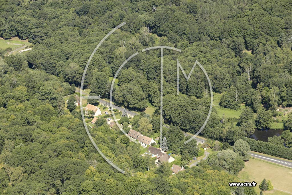 Photo arienne de Poigny-la-Fort