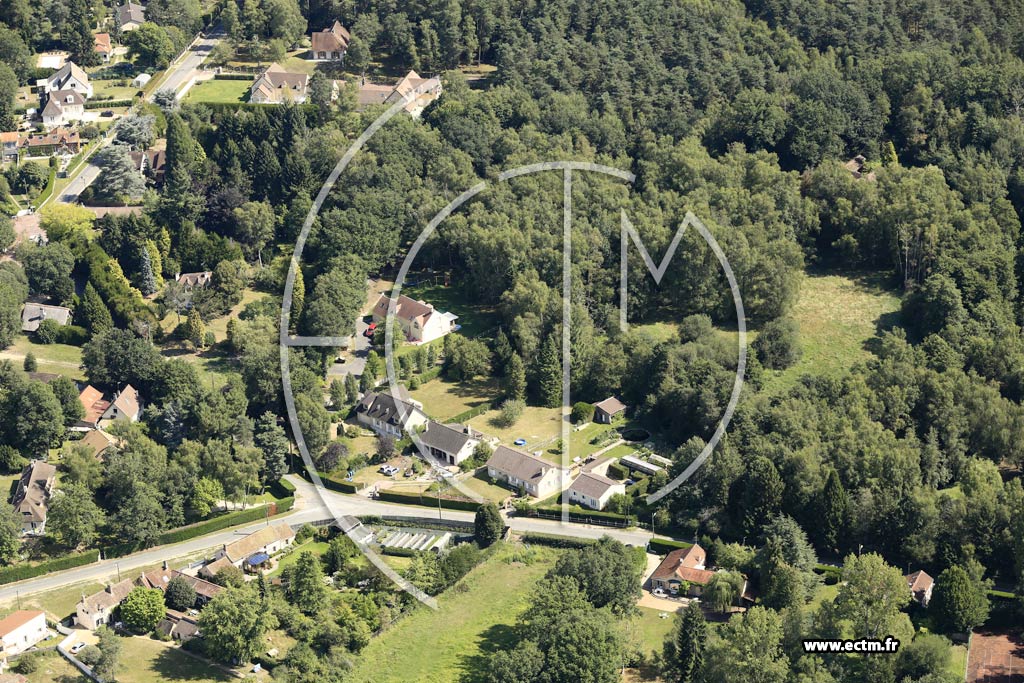 Photo arienne de Poigny-la-Fort