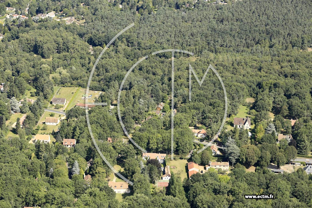 Photo arienne de Poigny-la-Fort