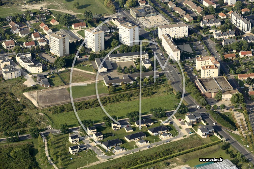 Photo arienne de Montargis (Cit du Chteau)