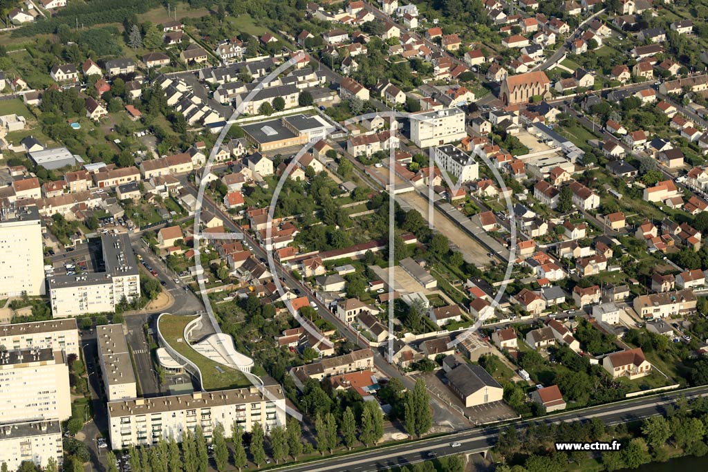 Photo arienne de Montargis (Est)