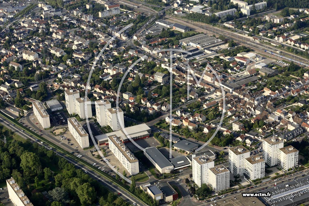 Photo arienne de Montargis (Est)