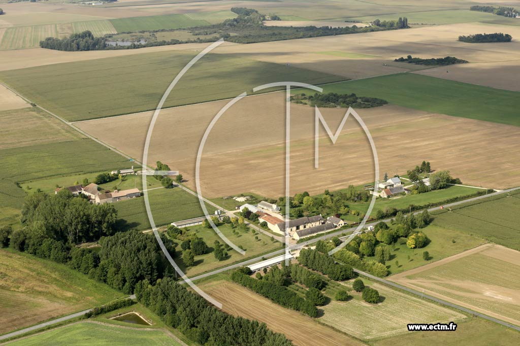 Photo arienne de Cortrat (les Fontaines)
