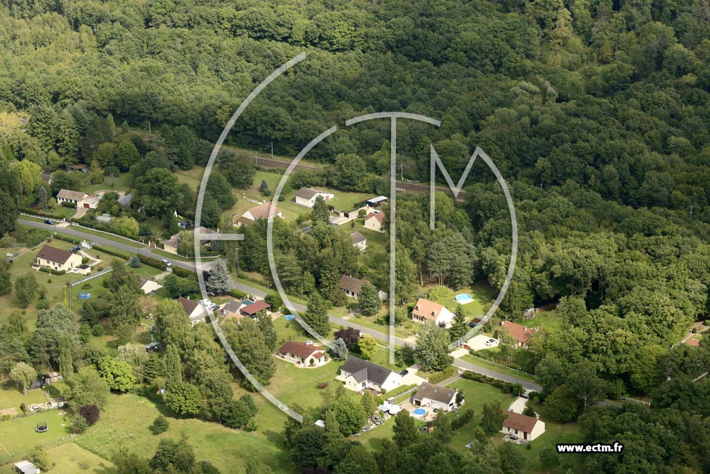 Photo arienne de Nogent-sur-Vernisson (Domaine de Baug)