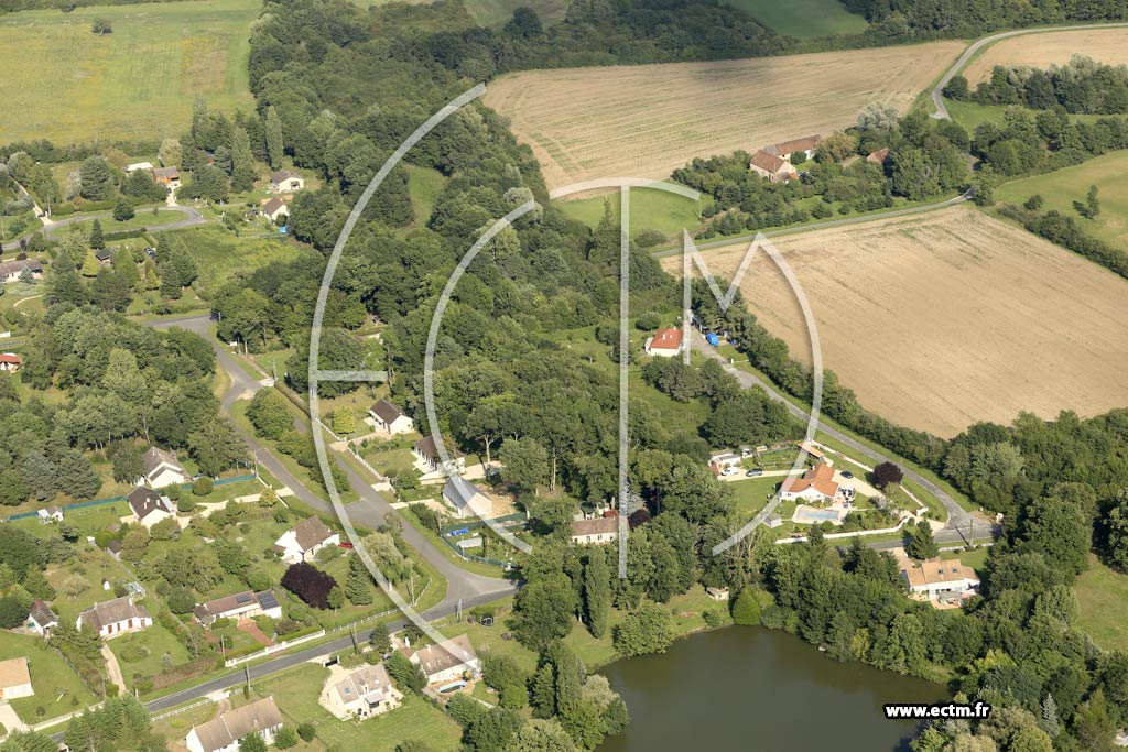Photo arienne de Noyers (la Borde)