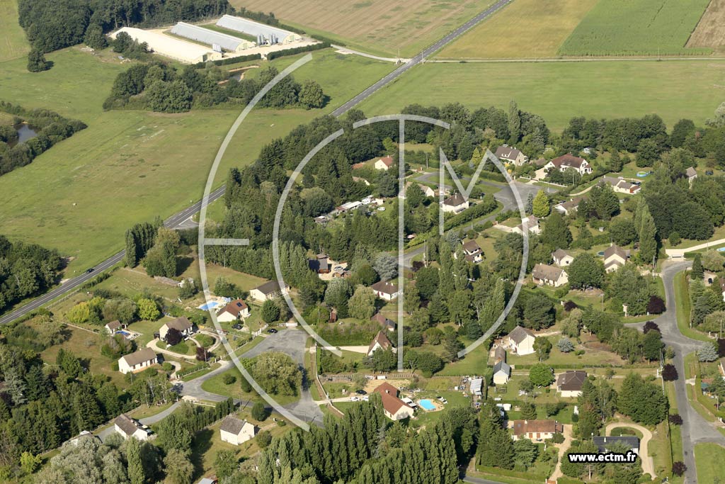 Photo arienne de Noyers (la Borde)