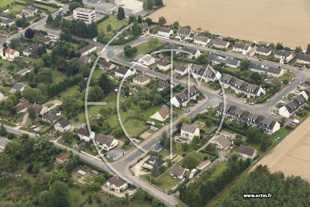 Photo arienne de Sainte-Genevive-des-Bois (Est)