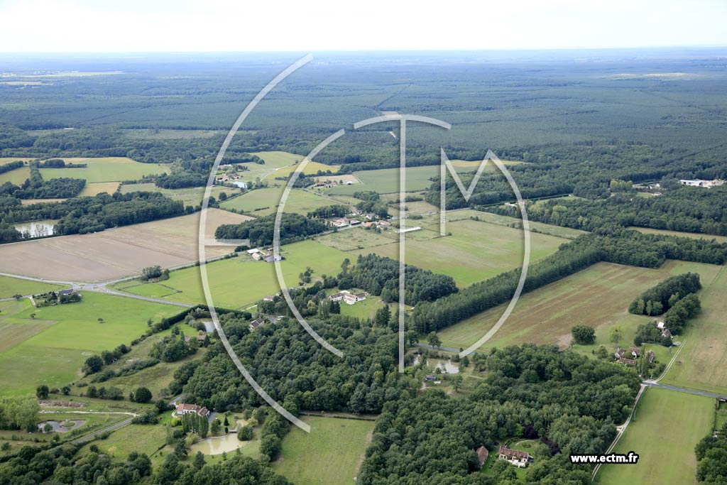 Photo arienne de Bouzy-la-Fort (la Noue de la Latte - le Charme)