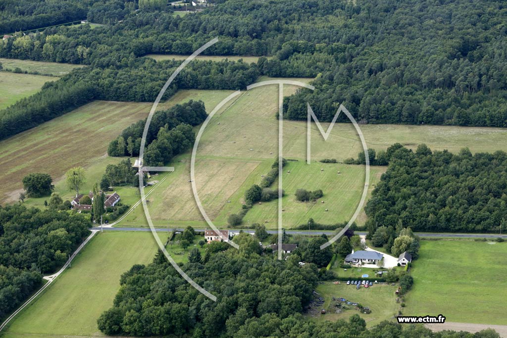 Photo arienne de Bouzy-la-Fort (les Bruyres - la Noue de la Latte)
