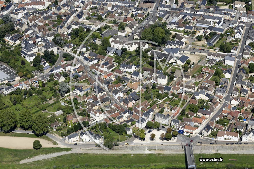 Photo arienne de Chteauneuf-sur-Loire (le Port)
