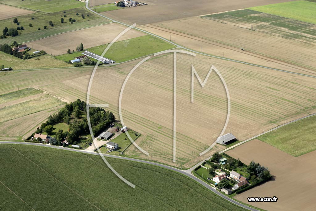 Photo arienne de Ouvrouer-les-Champs (la Petite Croix)