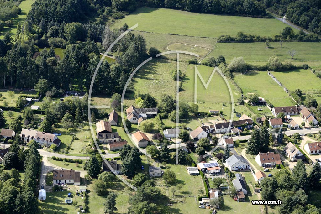 Photo arienne de Ouzouer-sur-Loire (Ouest)
