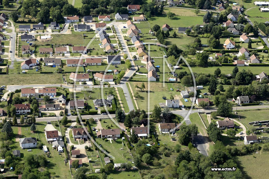 Photo arienne de Ouzouer-sur-Loire (Ouest)