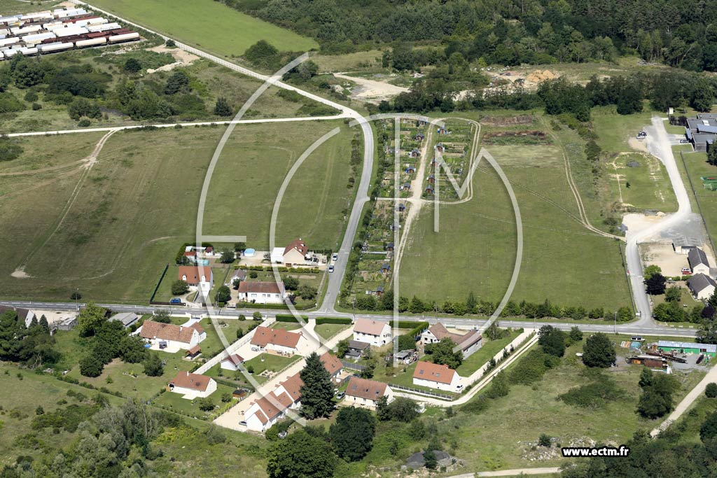 Photo arienne de Saint-Denis-de-l'Htel (Est)