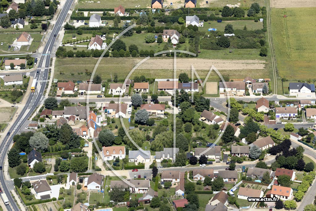 Photo arienne de Saint-Denis-de-l'Htel (Nord)
