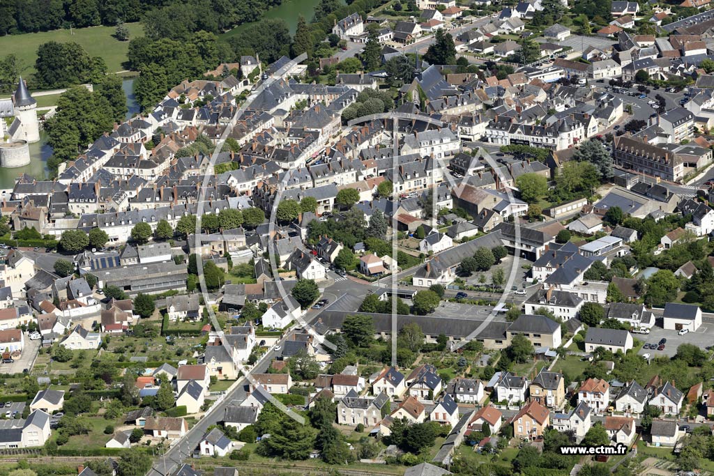 Photo arienne de Sully-sur-Loire (Sud)