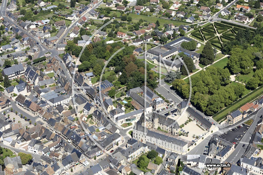 Photo arienne de Aubigny-sur-Nre (Centre)